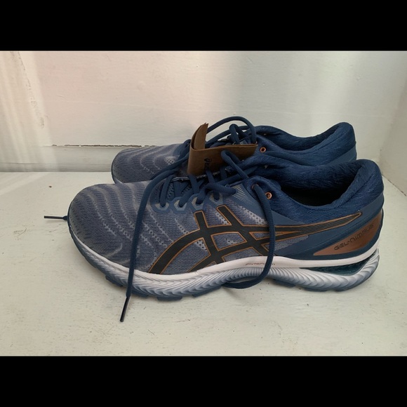 Brand-new mens ASICS Gel Nimbus running shoes, size 9 E. In original packaging. - Picture 4 of 6
